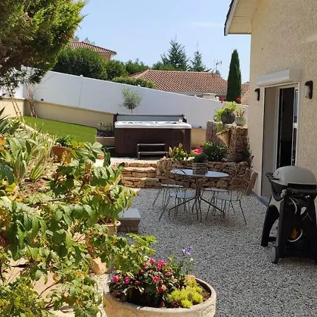 Villa Campagne Et Jacuzzi ... C'Est Cosy Le Bumble Bee ! Panossas Esterno foto