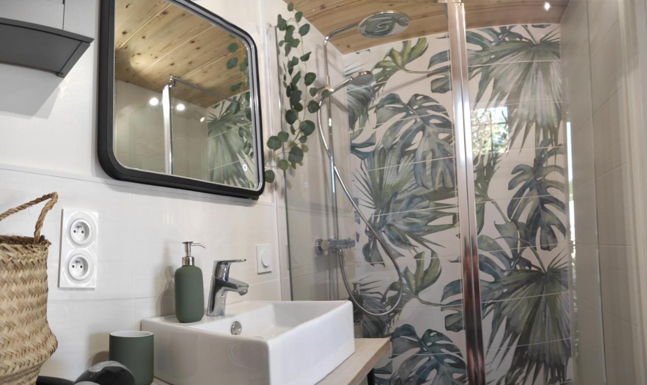 Campagne Et Jacuzzi ... C'est Cosy Le Bumble Bee ! *
