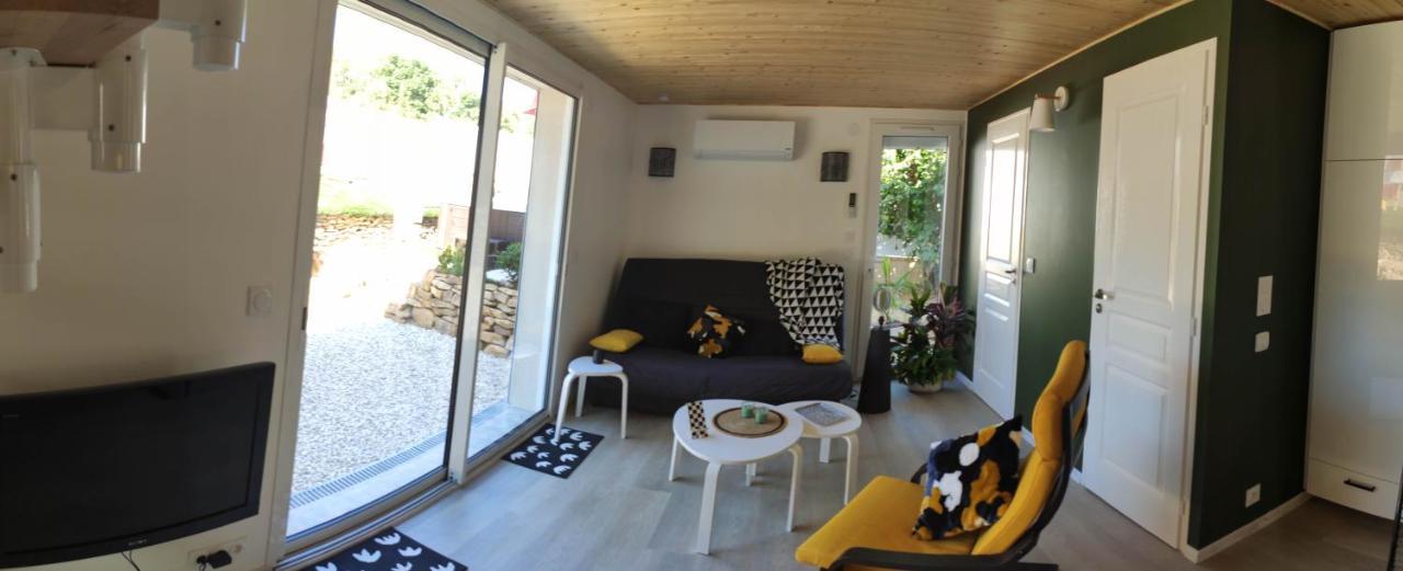 Campagne Et Jacuzzi ... C'est Cosy Le Bumble Bee ! *